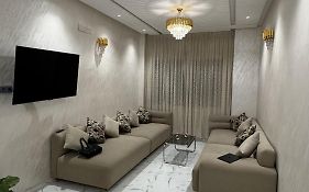 Calm Elegant Apartment City Center With Garage